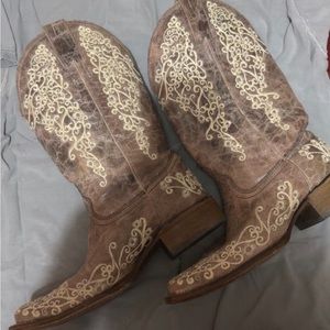 Women’s Corral Cowgirl Boots 10C (wide)